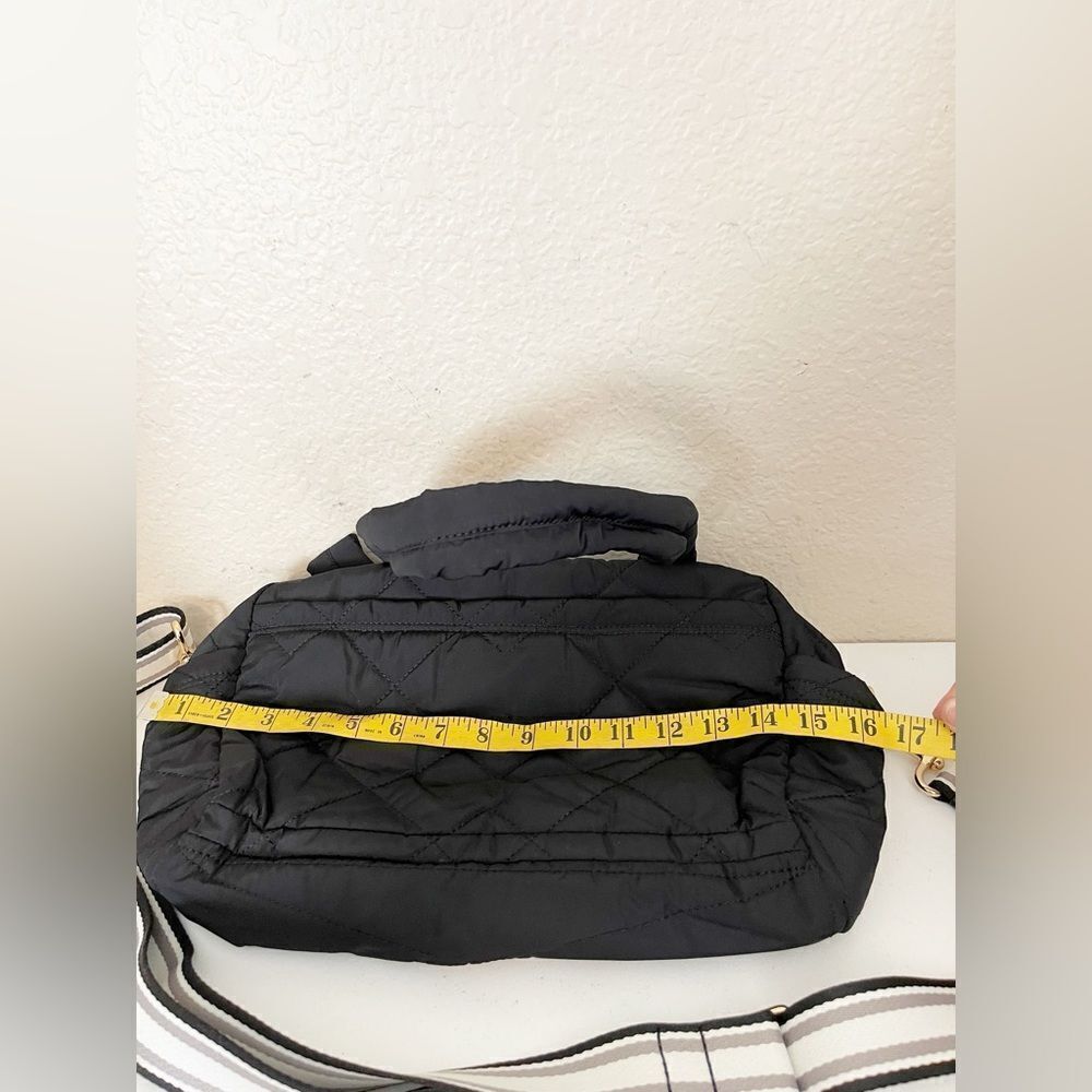 Marc Jacobs quilted puffer Travel Bag with guitar crossbody strap in black - Picture 13 of 16